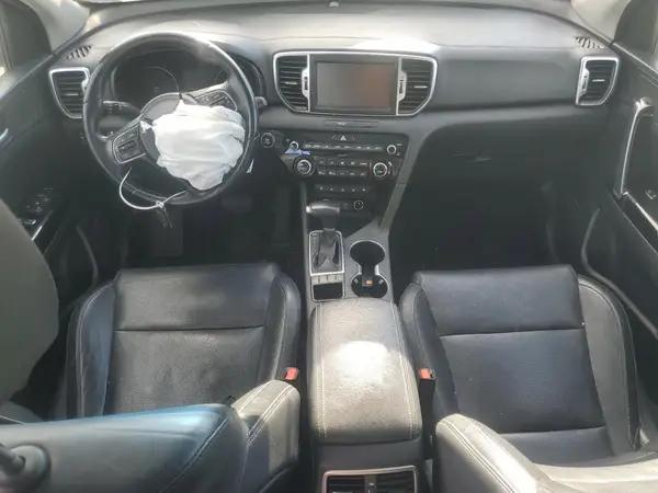 KNDPNCAC1J7308457 2018 KIA SPORTAGE - Image 8