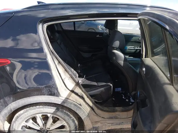 KNDPNCAC1J7308796 2018 KIA SPORTAGE - Image 8