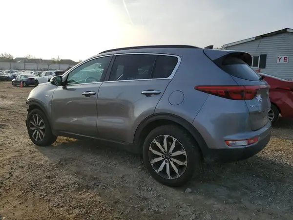 KNDPNCAC1J7311813 2018 KIA SPORTAGE - Image 2