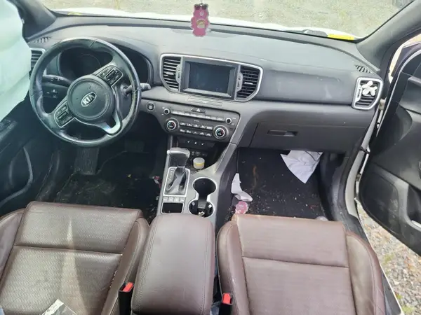 KNDPNCAC1J7376208 2018 KIA SPORTAGE - Image 8