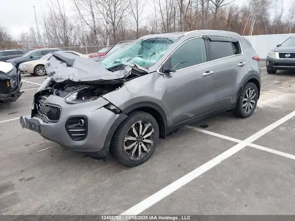 KNDPNCAC1J7387614 2018 KIA SPORTAGE - Image 2