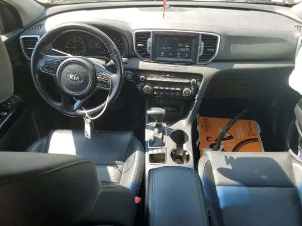 KNDPNCAC1J7390125 2018 KIA SPORTAGE - Image 8