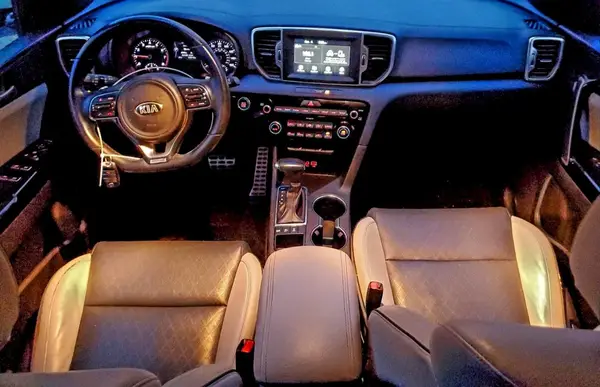 KNDPNCAC1J7410115 2018 KIA SPORTAGE - Image 8