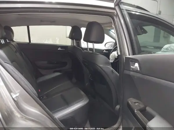 KNDPNCAC1K7547203 2019 KIA SPORTAGE - Image 8