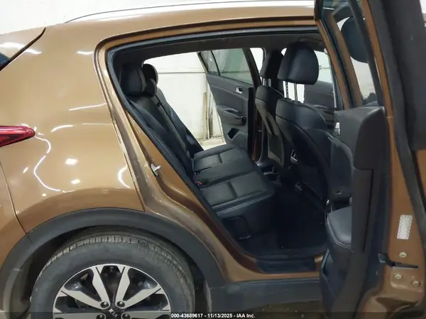 KNDPNCAC1K7577740 2019 KIA SPORTAGE - Image 8