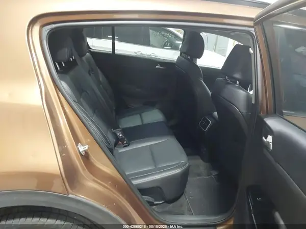 KNDPNCAC1L7836700 2020 KIA SPORTAGE - Image 8