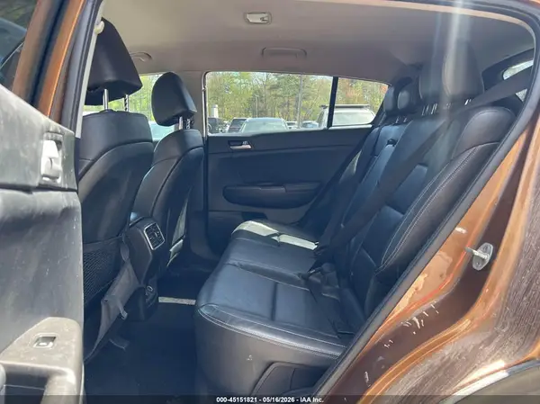 KNDPNCAC2H7032557 2017 KIA SPORTAGE - Image 8