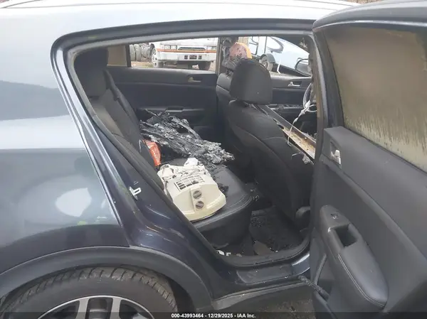KNDPNCAC2H7145764 2017 KIA SPORTAGE - Image 8
