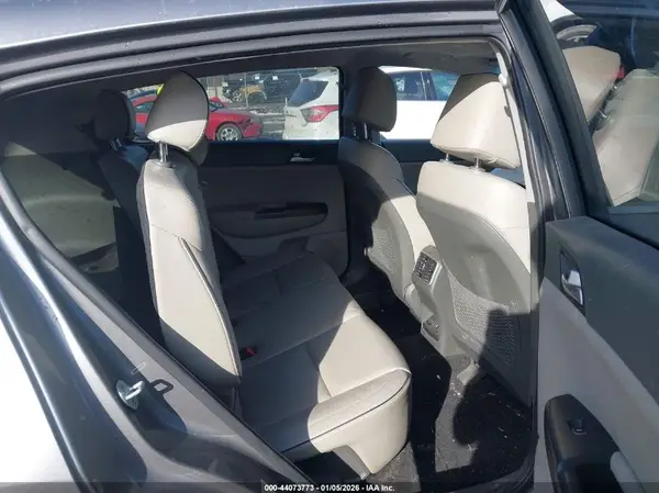 KNDPNCAC2H7169577 2017 KIA SPORTAGE - Image 8