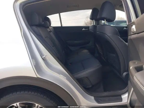 KNDPNCAC2H7280923 2017 KIA SPORTAGE - Image 8