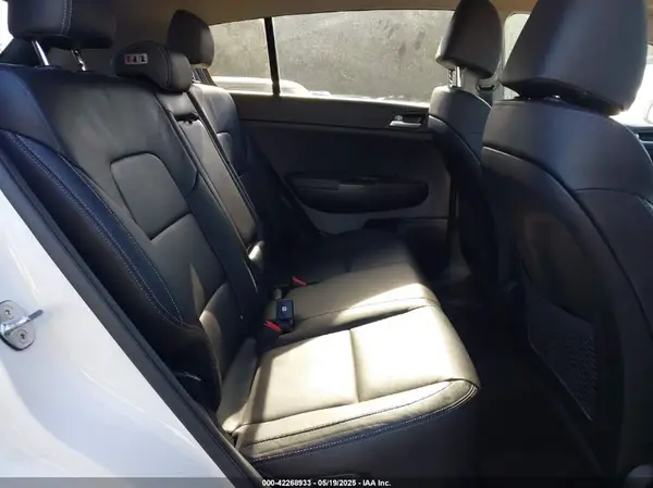 KNDPNCAC2H7283501 2017 KIA SPORTAGE - Image 8