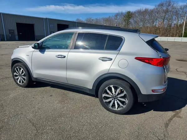 KNDPNCAC2J7310850 2018 KIA SPORTAGE - Image 2