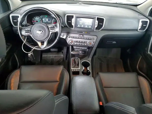 KNDPNCAC2J7316664 2018 KIA SPORTAGE - Image 8