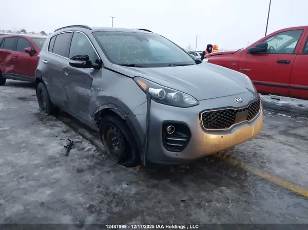 KNDPNCAC2J7330371 2018 KIA SPORTAGE - Image 1