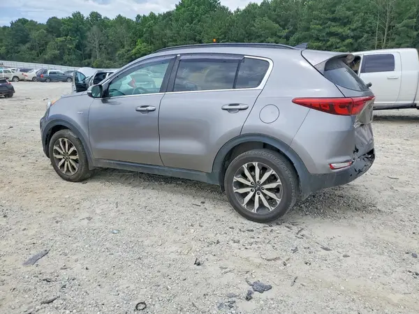 KNDPNCAC2J7356906 2018 KIA SPORTAGE - Image 2