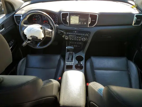 KNDPNCAC2J7394121 2018 KIA SPORTAGE - Image 8