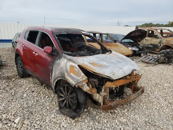 KNDPNCAC2J7406638 2018 KIA SPORTAGE - Image 1