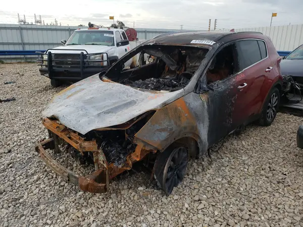 KNDPNCAC2J7406638 2018 KIA SPORTAGE - Image 2