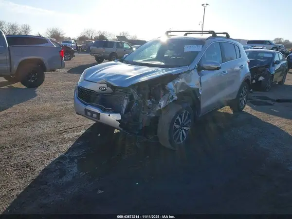 KNDPNCAC2J7407725 2018 KIA SPORTAGE - Image 2