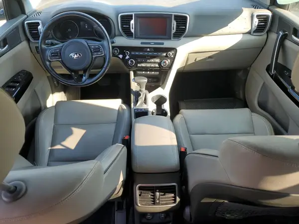 KNDPNCAC2J7422466 2018 KIA SPORTAGE - Image 8
