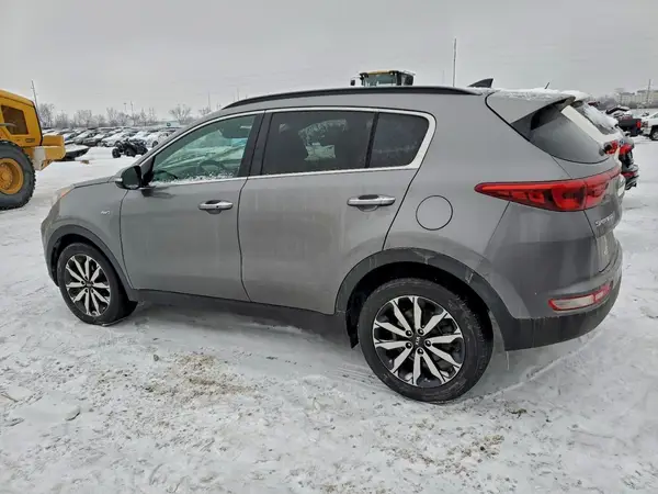 KNDPNCAC2J7431765 2018 KIA SPORTAGE - Image 2