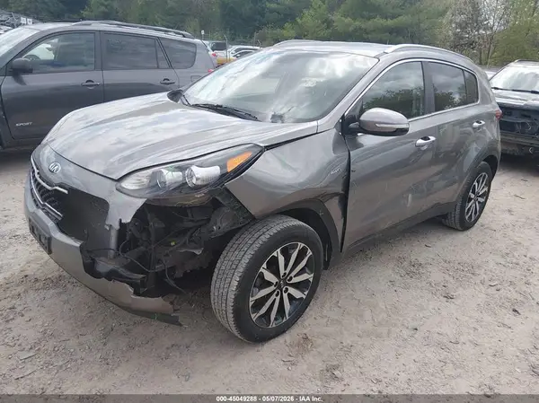 KNDPNCAC2J7462742 2018 KIA SPORTAGE - Image 2
