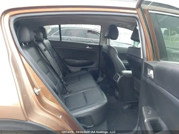 KNDPNCAC2J7471568 2018 KIA SPORTAGE - Image 8