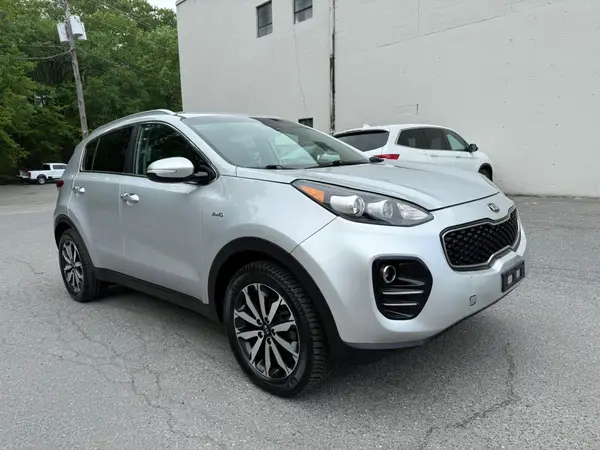 KNDPNCAC2J7485647 2018 KIA SPORTAGE - Image 1
