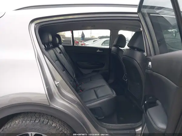 KNDPNCAC2K7510810 2019 KIA SPORTAGE - Image 8