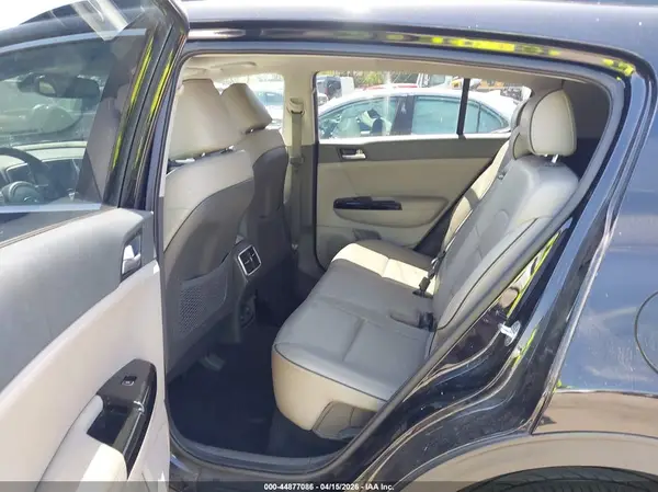 KNDPNCAC2K7549526 2019 KIA SPORTAGE - Image 8