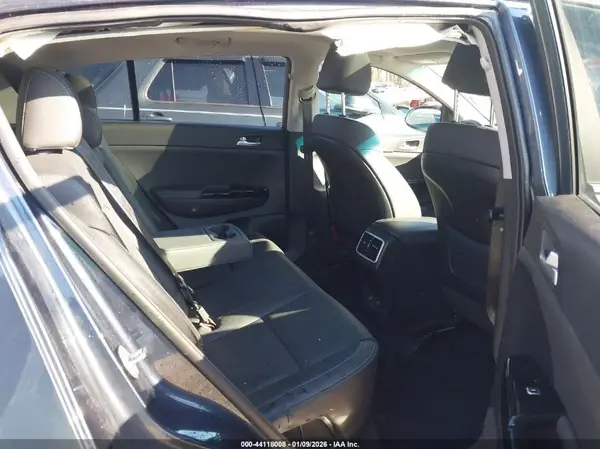 KNDPNCAC2N7009775 2022 KIA SPORTAGE - Image 8