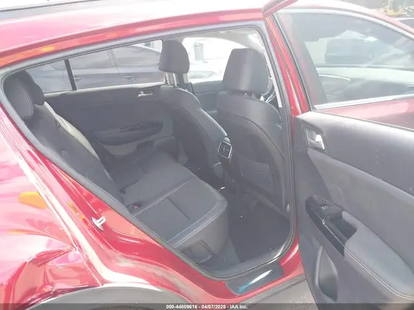 KNDPNCAC2N7962289 2022 KIA SPORTAGE - Image 8