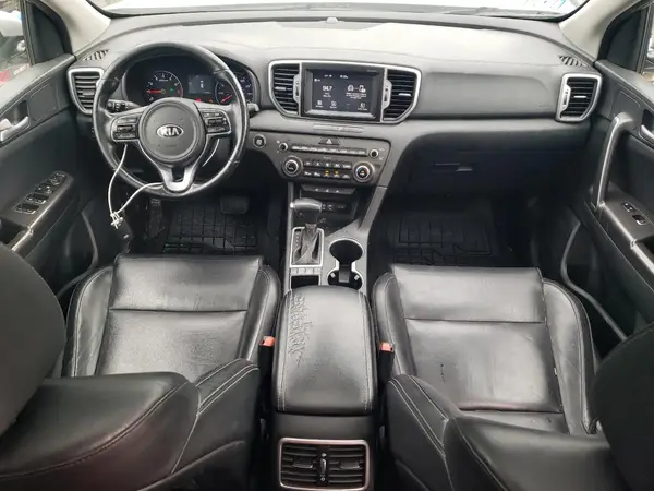 KNDPNCAC3H7042191 2017 KIA SPORTAGE - Image 8