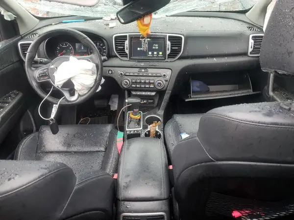 KNDPNCAC3H7056348 2017 KIA SPORTAGE - Image 8