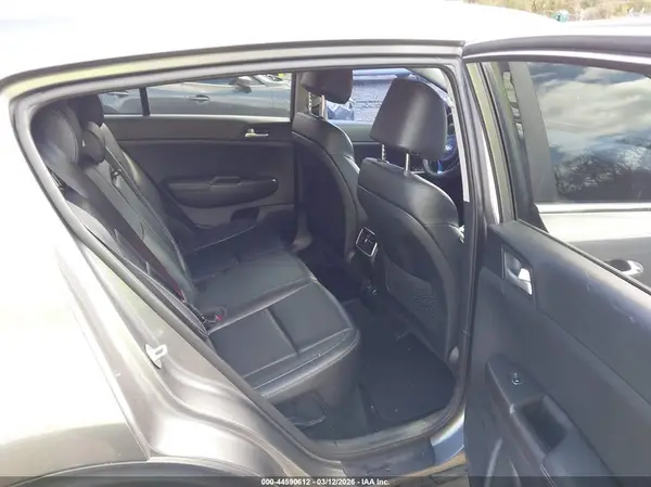 KNDPNCAC3H7058780 2017 KIA SPORTAGE - Image 8
