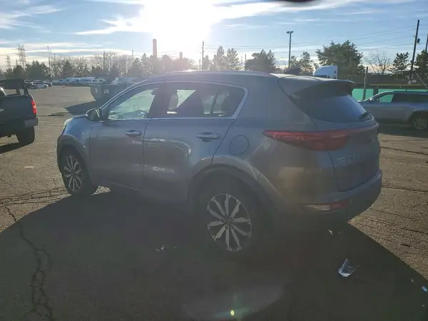 KNDPNCAC3H7082657 2017 KIA SPORTAGE - Image 2