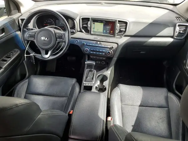KNDPNCAC3H7109064 2017 KIA SPORTAGE - Image 8