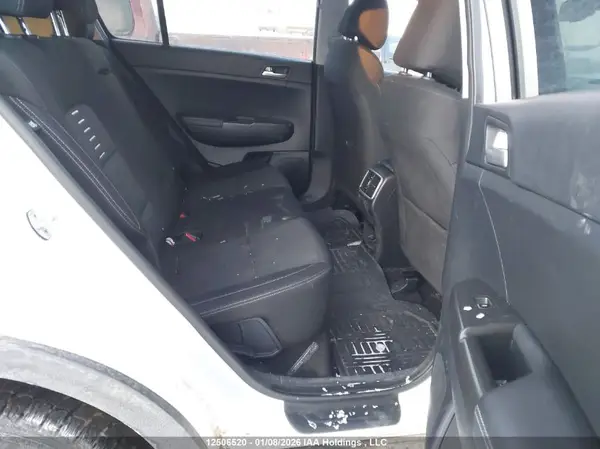 KNDPNCAC3H7139049 2017 KIA SPORTAGE - Image 8
