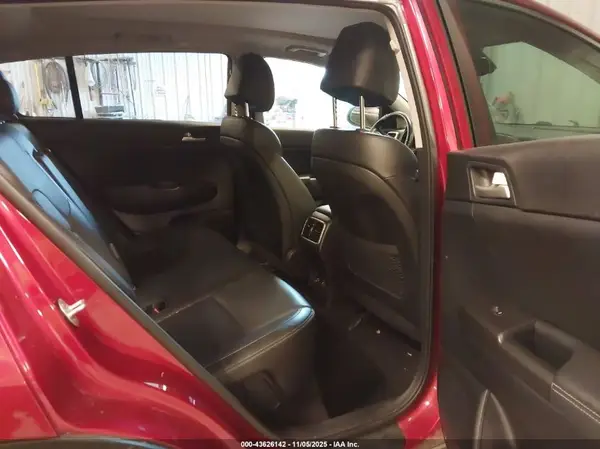 KNDPNCAC3H7144137 2017 KIA SPORTAGE - Image 8