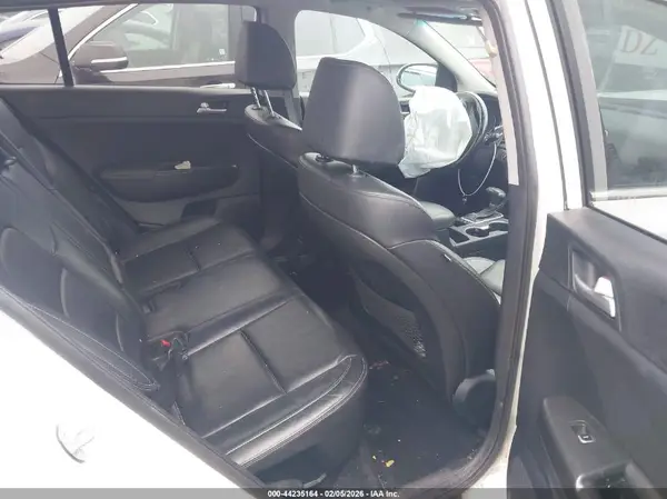 KNDPNCAC3H7170544 2017 KIA SPORTAGE - Image 8