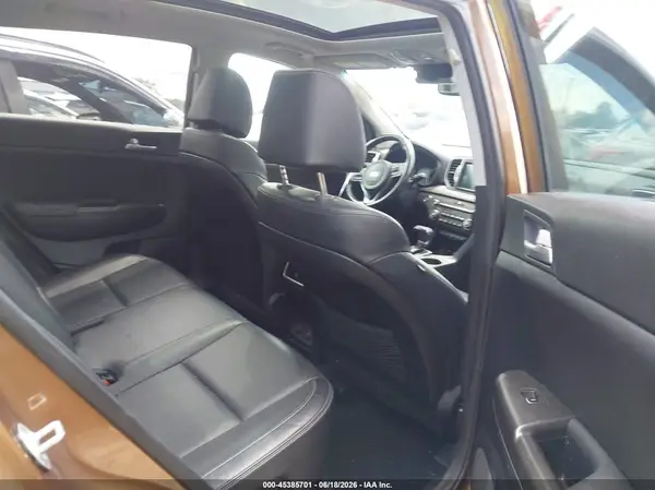 KNDPNCAC3H7186209 2017 KIA SPORTAGE - Image 8