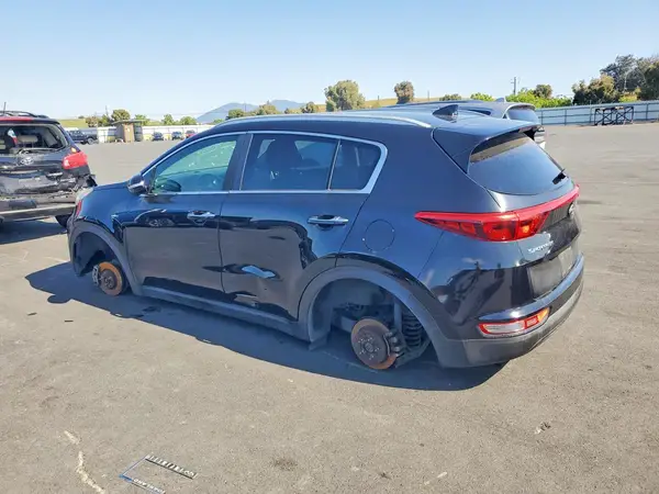 KNDPNCAC3H7239748 2017 KIA SPORTAGE - Image 2