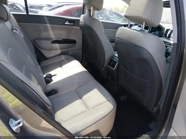 KNDPNCAC3J7322182 2018 KIA SPORTAGE - Image 8
