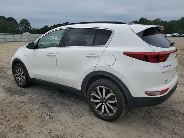 KNDPNCAC3J7329584 2018 KIA SPORTAGE - Image 2