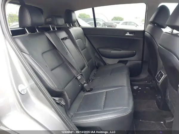 KNDPNCAC3J7333201 2018 KIA SPORTAGE - Image 8
