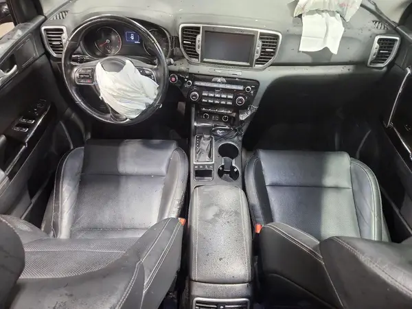 KNDPNCAC3J7360205 2018 KIA SPORTAGE - Image 8