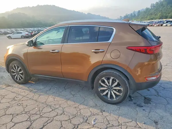 KNDPNCAC3J7367624 2018 KIA SPORTAGE - Image 2