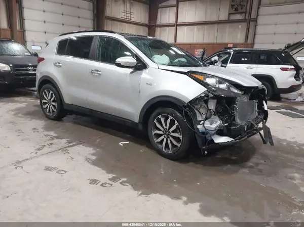 KNDPNCAC3J7377005 2018 KIA SPORTAGE - Image 1