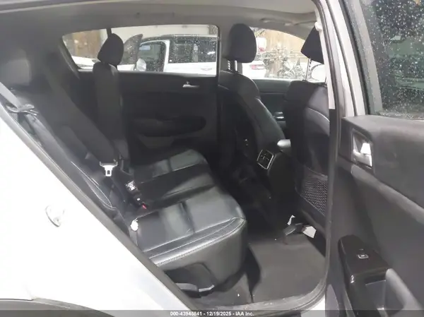 KNDPNCAC3J7377005 2018 KIA SPORTAGE - Image 8
