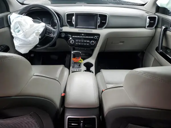 KNDPNCAC3J7388103 2018 KIA SPORTAGE - Image 8